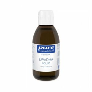 Braune Flasche mit weißem Schraubverschluss, etikettiert mit "pure EPA/DHA liquid" für Omega-3-Fettsäuren.