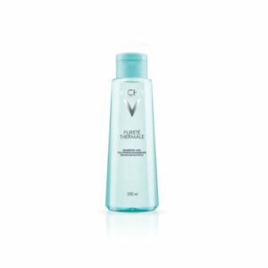 Eine flasche Vichy Pureté Thermale Reinigungslotion in transparentem, leicht bläulichem Kunststoff mit Flip-Top Verschluss.