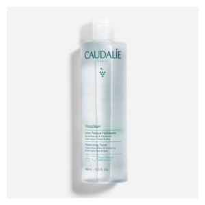 Flasche hydratierender Gesichtswasser von Caudalie mit hellblauer Flüssigkeit und grünem Label.