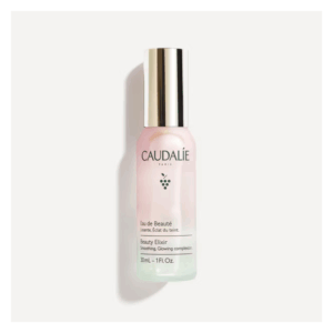 Flasche mit leicht pinkem Inhalt und goldenem Deckel, beschriftet mit "Eau de Beauté" und "Beauty Elixir".